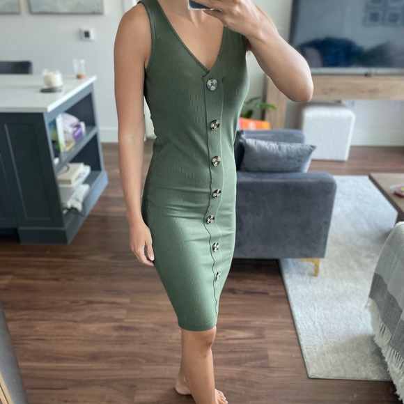 No Boundaries Dresses & Skirts - Hunter green body con dress